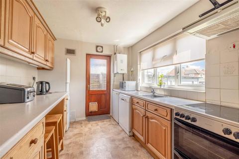 9 Highfield Road, Windsor, SL4 4DN