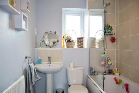 18 Haydock Avenue, Barleythorpe, Oakham, LE15 7JA