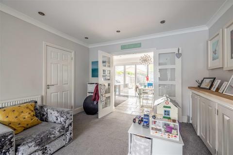 24 Forest Road, Windsor, SL4 4HU