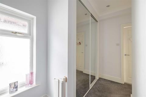 24 Forest Road, Windsor, SL4 4HU