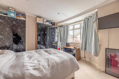 24 Forest Road, Windsor, SL4 4HU