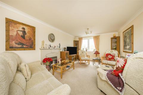 2 bedroom flat for sale, Alma Road, Windsor