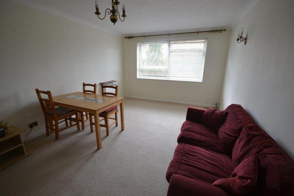 London Road, Stoneygate, Leicester 2 bed flat to rent £850 pcm (£196 pw)
