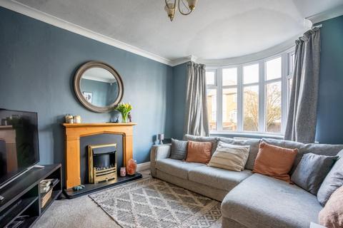 4 bedroom semi-detached house for sale - Lumley Road, York