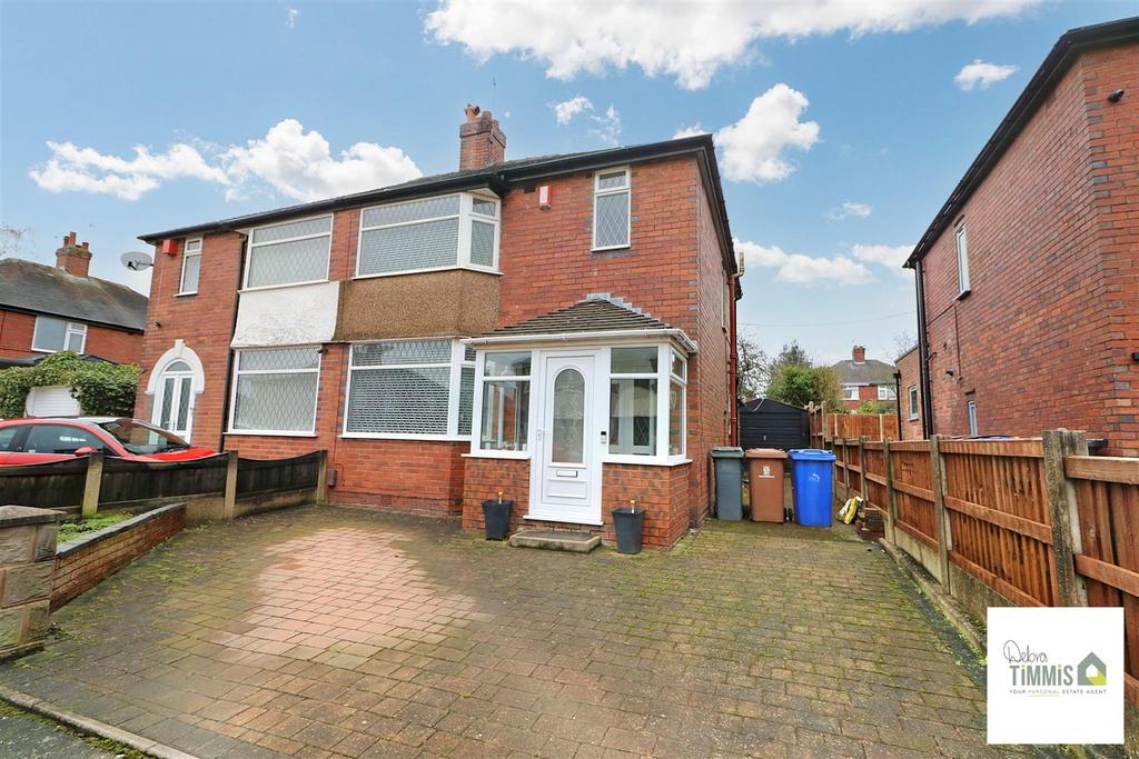 Gordon Crescent, Sneyd Green, StokeOnTrent 3 bed semidetached house