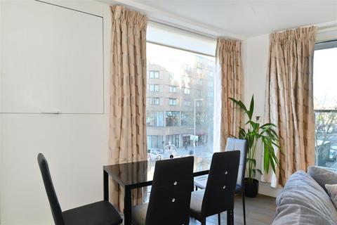 2 bedroom apartment for sale, Kensington, London, W14
