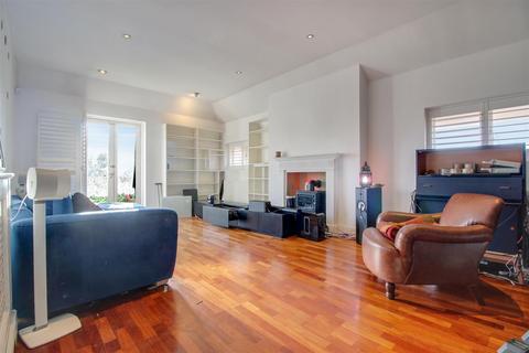 3 bedroom apartment for sale, Prince Arthur Road, Hampstead, London