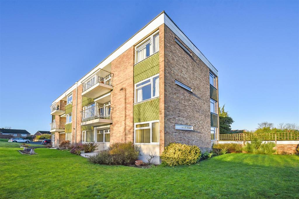 Winchester Road, Andover 2 bed apartment for sale £275,000