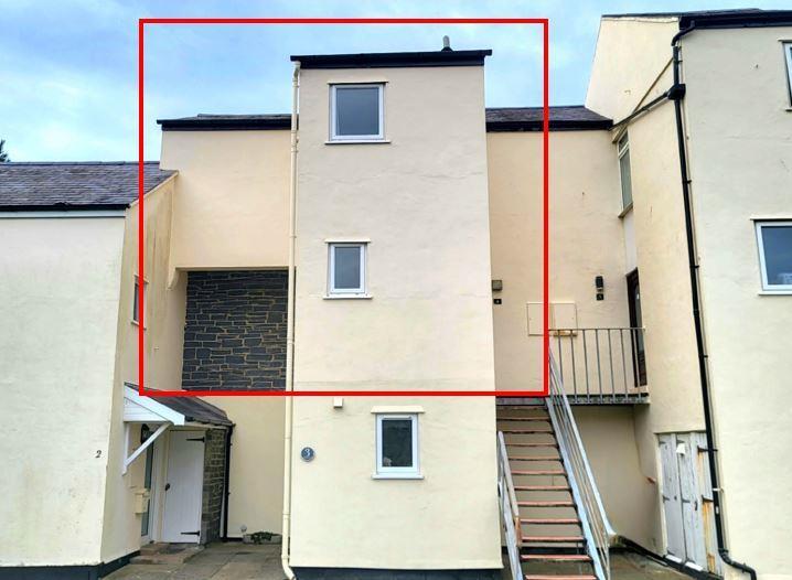 4 Glan Gors front.JPG