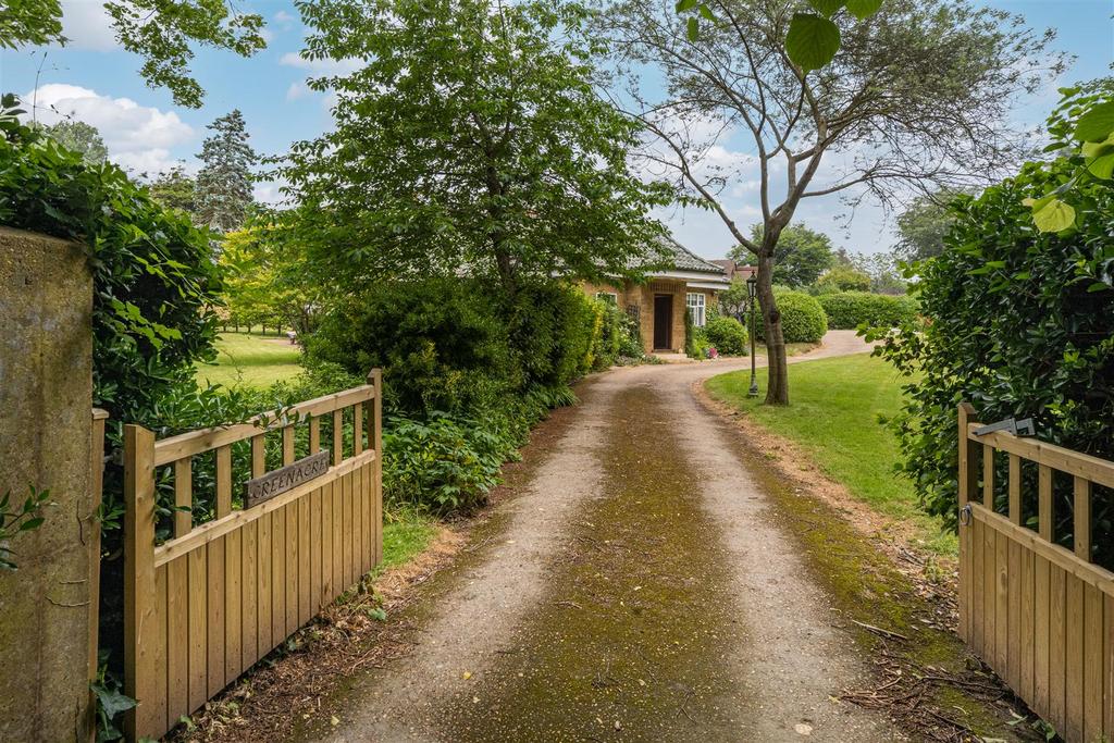 Entrance Driveway