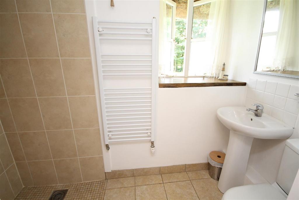 Sheepwash Barn Shower Room