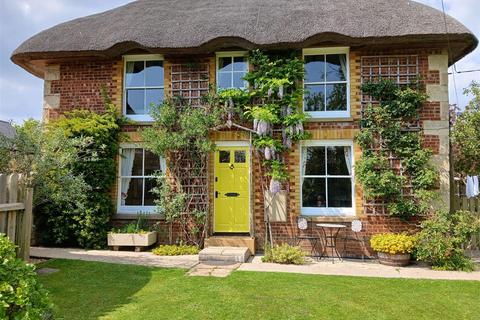 4 bedroom farm house for sale, Middleton, Isle of Wight
