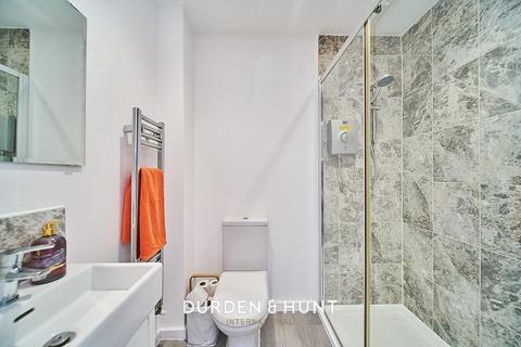 22 Sims Close, Romford, RM1 3QT