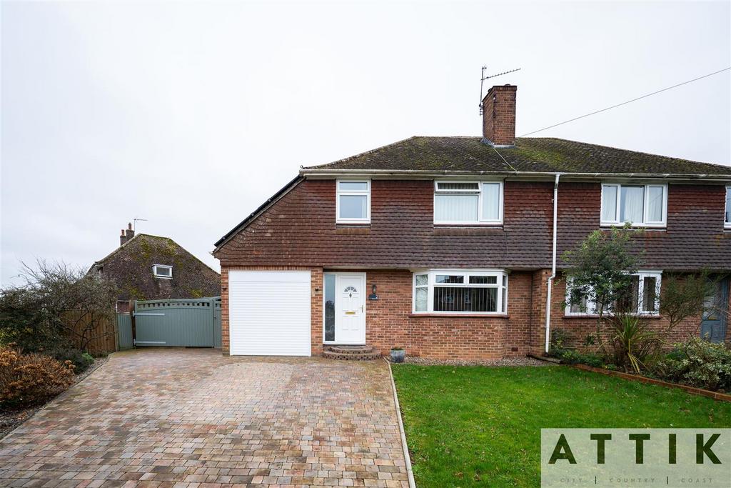 Queens Drive, Halesworth 3 bed semidetached house for sale £375,000