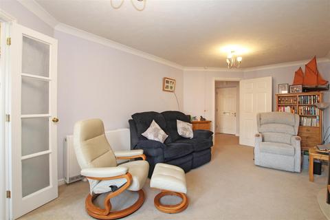 1 bedroom retirement property for sale, Byron Court, Stockbridge Road, Chichester