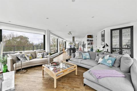 2 bedroom penthouse for sale - Cromwell Road, Teddington