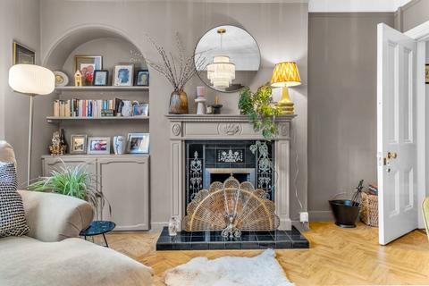 120 Walsall Road, Lichfield, WS13 8AF