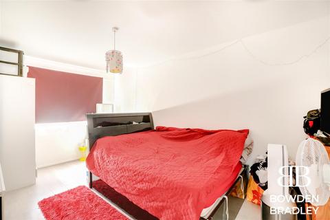 1 bedroom flat for sale, Mulberry Way, Barkingside