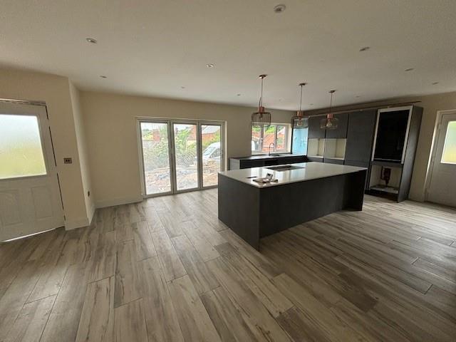 Dining kitchen