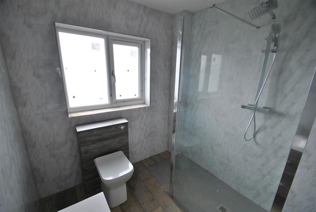 Shower room (bungalow)