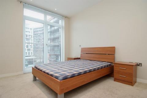 2 bedroom flat for sale, Hepworth Court, Grosvenor Waterside, 30 Gatliff Road, London, SW1W