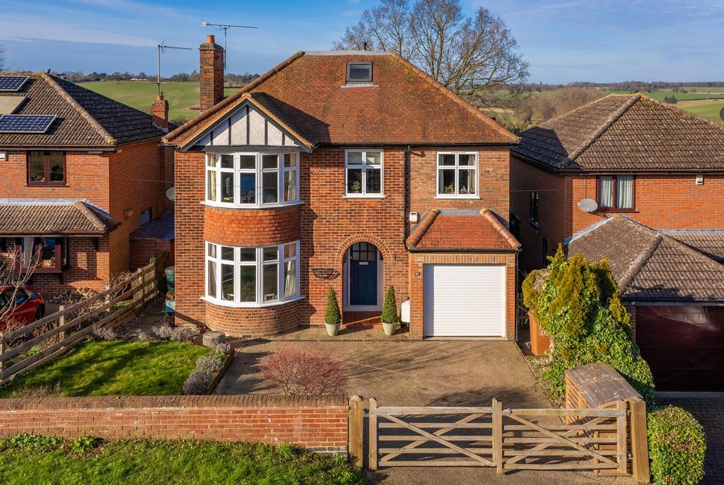 Horn Hill, Whitwell, Hitchin, SG4 5 bed detached house £1,050,000