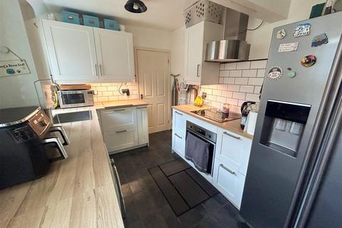 35 Bower Lane, Quarry Bank, Brierley Hill, DY5 2DP