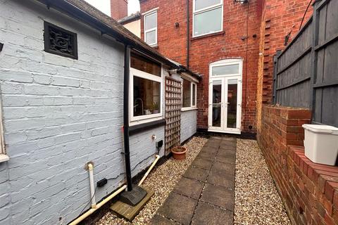 35 Bower Lane, Quarry Bank, Brierley Hill, DY5 2DP