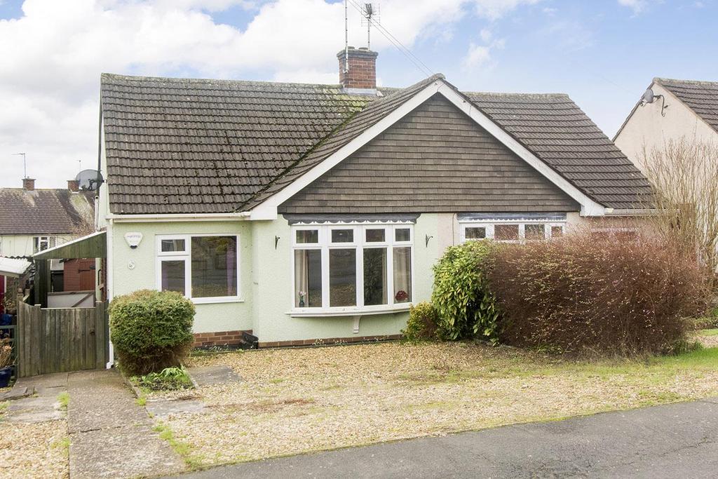 Hammond Way, Market Harborough 2 bed semidetached bungalow £240,000