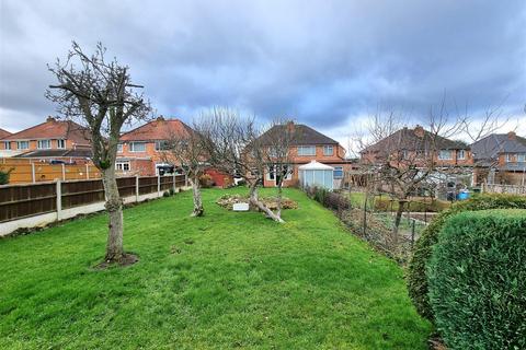 44 Charingworth Road, Solihull, B92 8HZ
