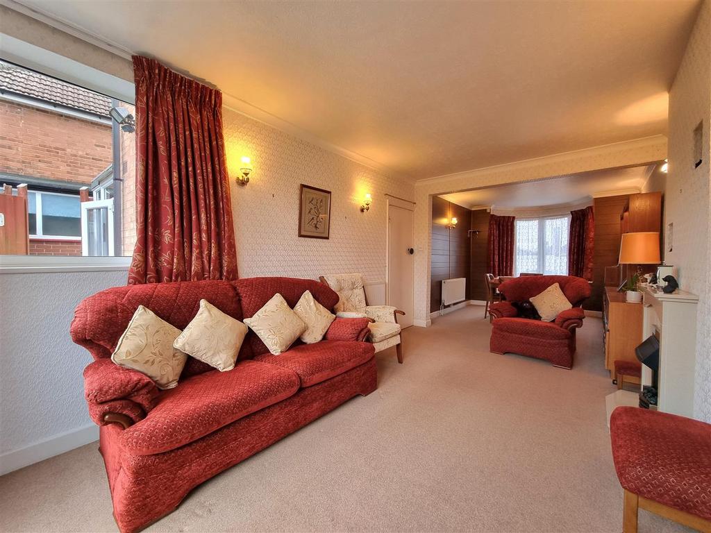 Living/Dining Room