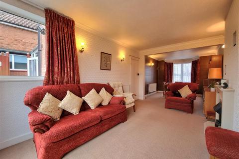 44 Charingworth Road, Solihull, B92 8HZ