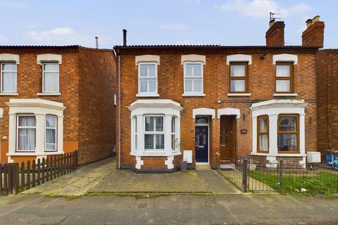 12 Armscroft Road, Gloucester, GL2 0SQ