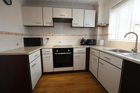 30 Althorpe Court, Ely, CB6 3DH