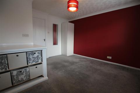 30 Althorpe Court, Ely, CB6 3DH