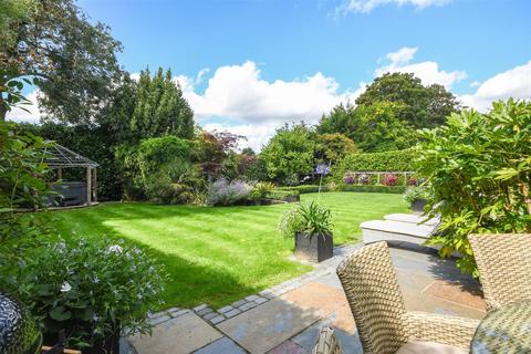 6 bedroom detached house for sale, Greenway, Hutton Mount, Brentwood