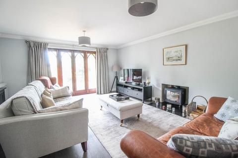 9 The Hectare, Great Shelford, Cambridge, CB22 5UT