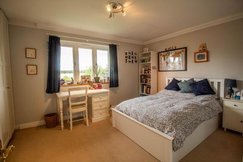9 The Hectare, Great Shelford, Cambridge, CB22 5UT