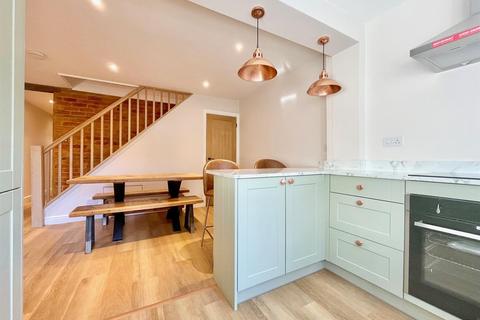 2 Chart Lane, Brasted, Westerham, TN16 1LN