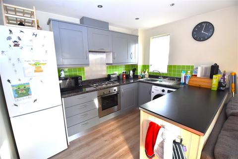 Flat 4, Aspen Green, 543 Ashingdon Road, Rochford, SS4 3HX