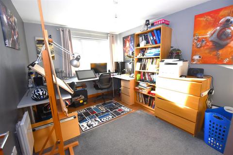 Flat 4, Aspen Green, 543 Ashingdon Road, Rochford, SS4 3HX