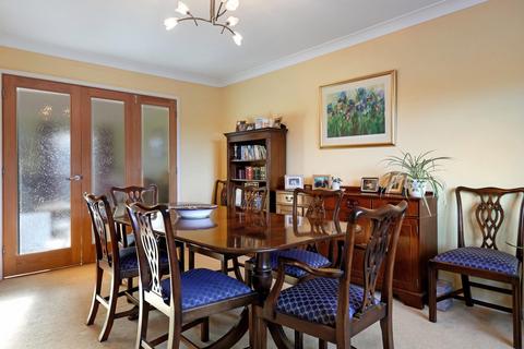 150 Hinton Way, Great Shelford, Cambridge, CB22 5AL