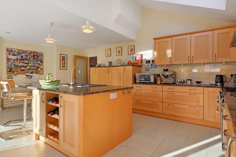 150 Hinton Way, Great Shelford, Cambridge, CB22 5AL