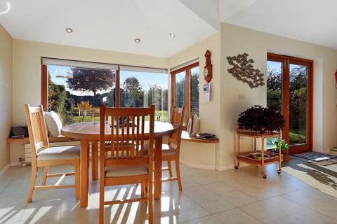 150 Hinton Way, Great Shelford, Cambridge, CB22 5AL