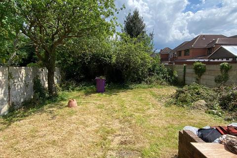 61 Jeremy Road, Wolverhampton, WV4 5DB