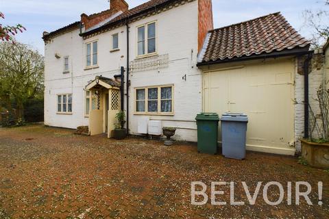4 bedroom cottage for sale, Bullpit Road, Balderton