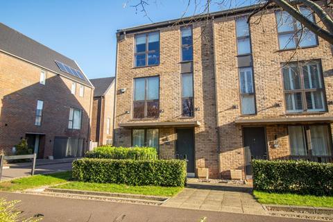 138 Hobson Avenue, Trumpington, Cambridge, CB2 9BE