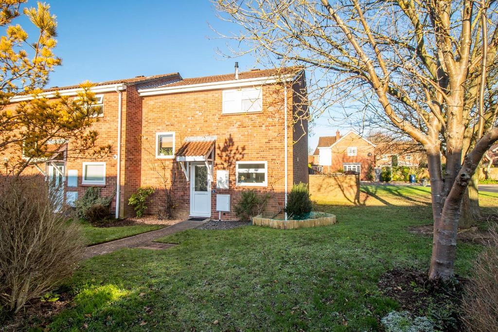 Maple Avenue, Sawston, Cambridge 2 bed terraced house for sale £335,000