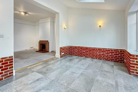 1 Coniston Road, Cambridge, CB1 7BZ