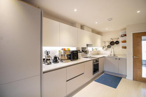3 bedroom townhouse for sale, Coldhams Place, Cambridge